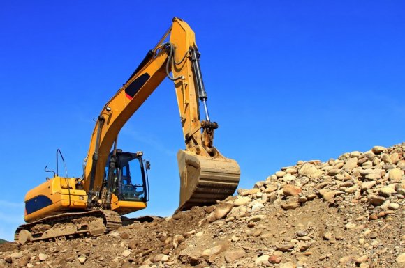 Terrassement de terrain en pente pour construction de maison Le Morvan